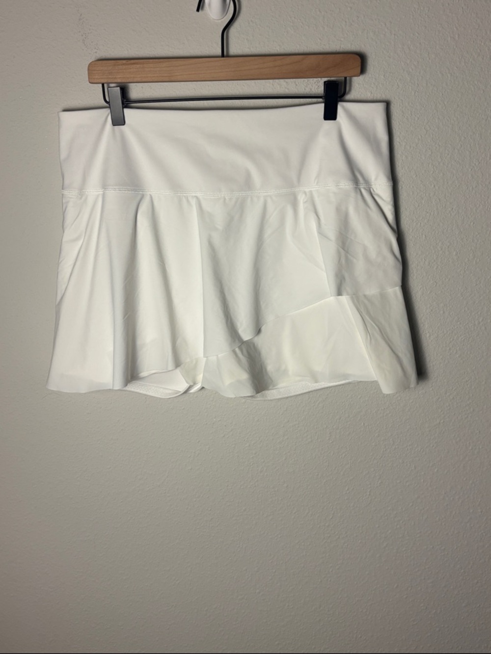 🌸Athleta Ace Ruffle Skort White S/854490